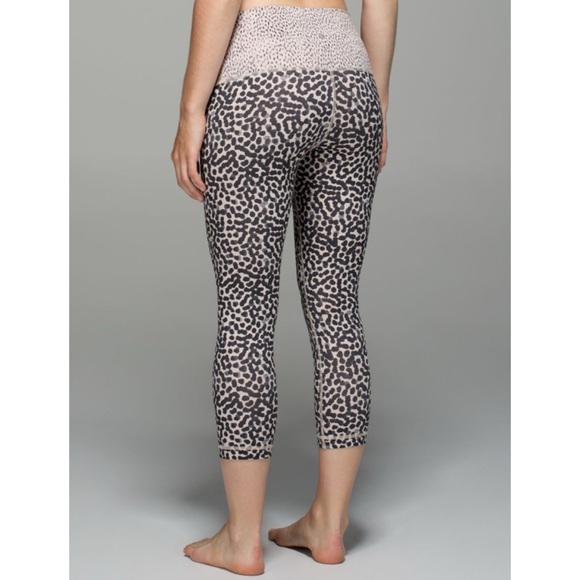 lululemon athletica Pants - Lululemon Wunder Under Crop II Ace Spot Grain Black / Dottie Dash Grain Black 6